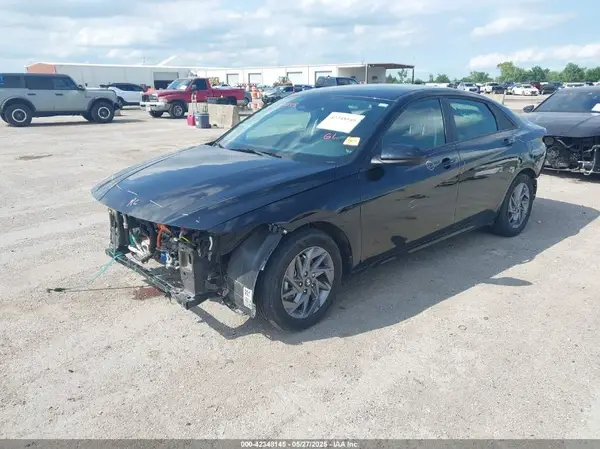 KMHLM4DJ5RU097712 2024 HYUNDAI ELANTRA - Image 2