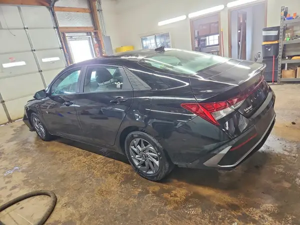 KMHLM4DJ5RU098004 2024 HYUNDAI ELANTRA - Image 2