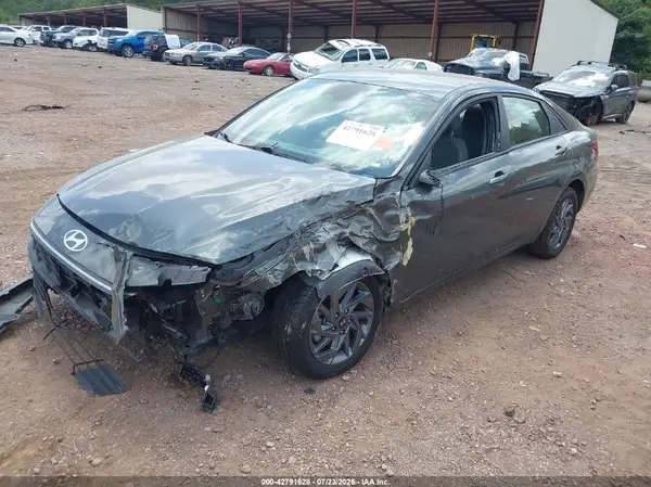 KMHLM4DJ5RU104075 2024 HYUNDAI ELANTRA - Image 2