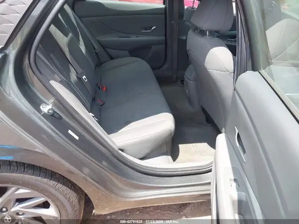KMHLM4DJ5RU104075 2024 HYUNDAI ELANTRA - Image 8