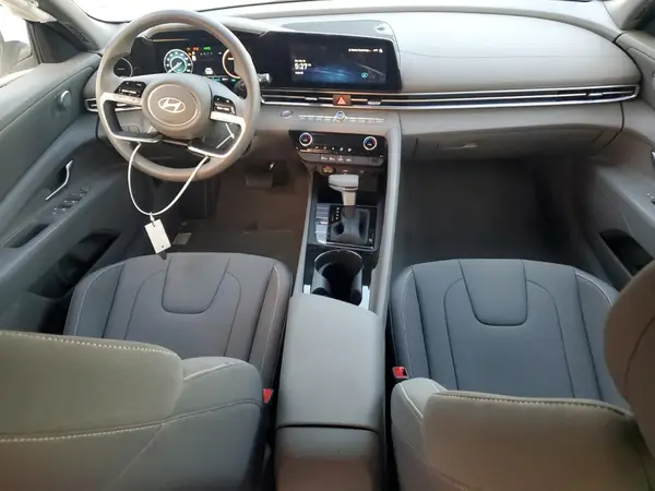 KMHLM4DJ5RU104660 2024 HYUNDAI ELANTRA - Image 8