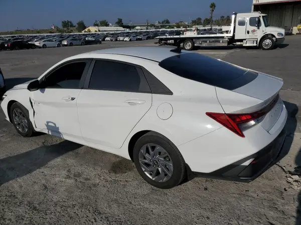 KMHLM4DJ5RU107560 2024 HYUNDAI ELANTRA - Image 2