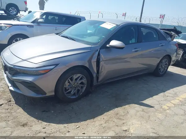 KMHLM4DJ5RU108370 2024 HYUNDAI ELANTRA - Image 2