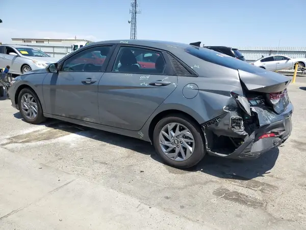 KMHLM4DJ5RU111169 2024 HYUNDAI ELANTRA - Image 2