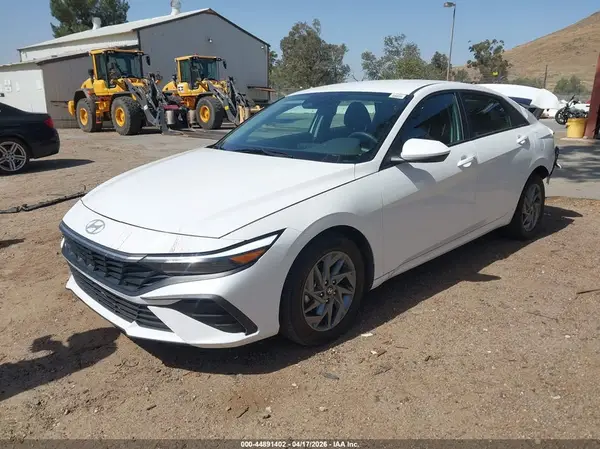 KMHLM4DJ5RU113276 2024 HYUNDAI ELANTRA - Image 2