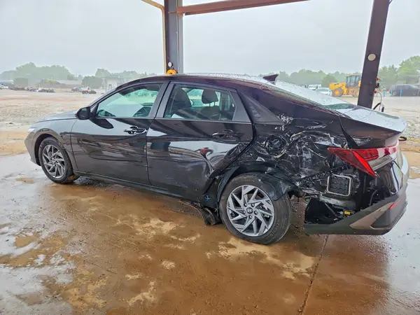 KMHLM4DJ5RU115576 2024 HYUNDAI ELANTRA - Image 2
