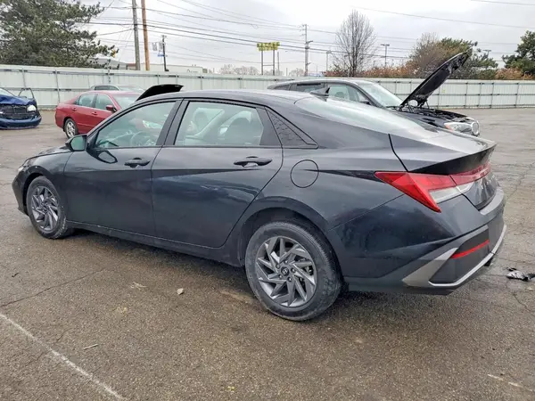 KMHLM4DJ5RU116971 2024 HYUNDAI ELANTRA - Image 2