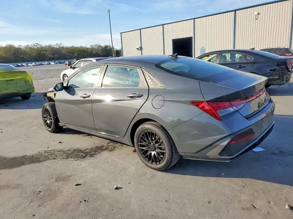 KMHLM4DJ5RU118493 2024 HYUNDAI ELANTRA - Image 2