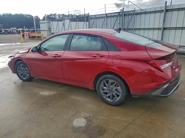 KMHLM4DJ5SU122260 2025 HYUNDAI ELANTRA - Image 2