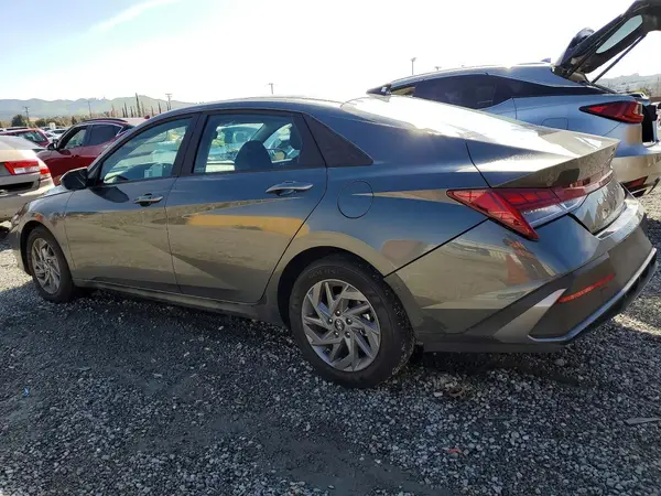 KMHLM4DJ5SU123117 2025 HYUNDAI ELANTRA - Image 2