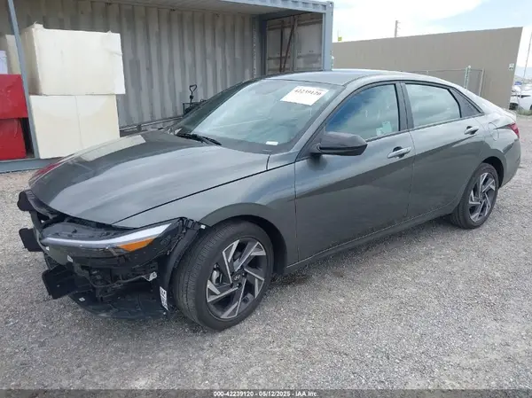 KMHLM4DJ5SU126356 2025 HYUNDAI ELANTRA - Image 2