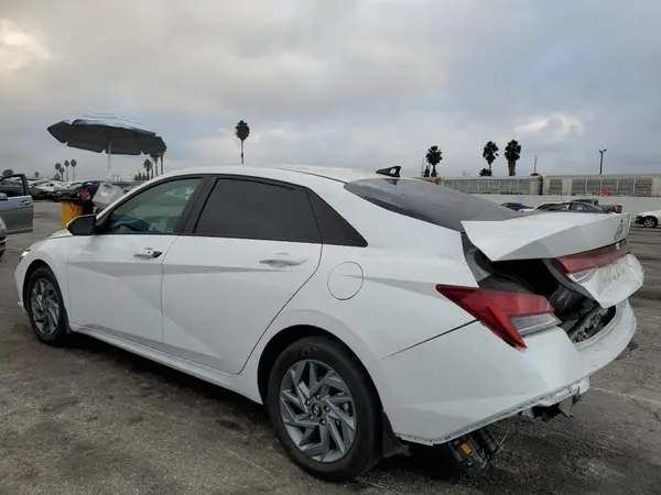 KMHLM4DJ5SU135509 2025 HYUNDAI ELANTRA - Image 2