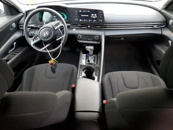 KMHLM4DJ5SU135509 2025 HYUNDAI ELANTRA - Image 8
