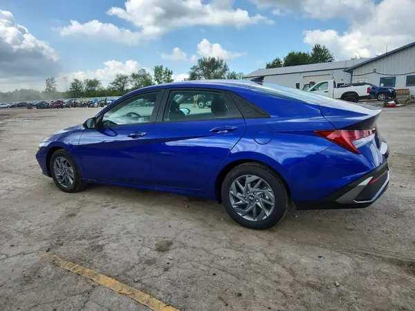 KMHLM4DJ5SU154285 2025 HYUNDAI ELANTRA - Image 2