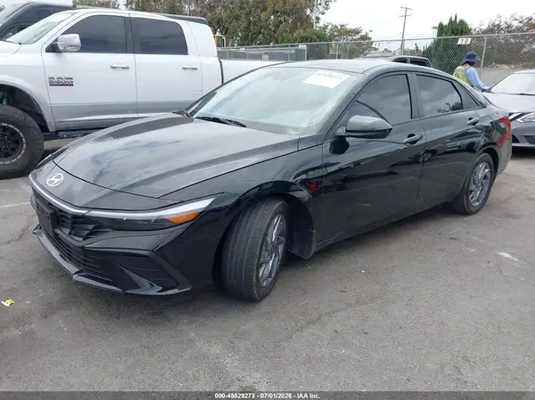 KMHLM4DJ5SU167683 2025 HYUNDAI ELANTRA - Image 2