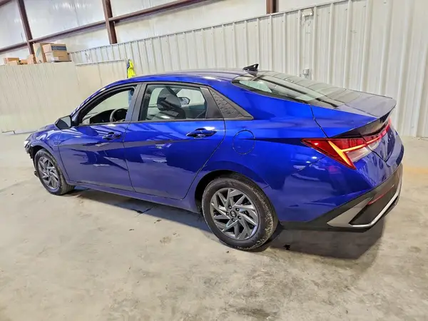 KMHLM4DJ5SU170888 2025 HYUNDAI ELANTRA - Image 2