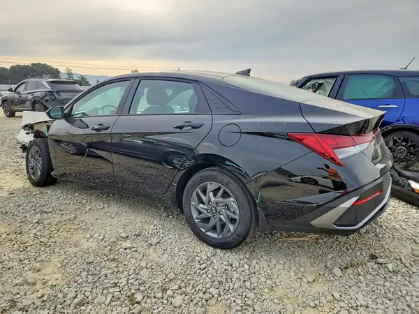 KMHLM4DJ5SU171796 2025 HYUNDAI ELANTRA - Image 2