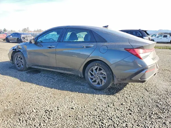 KMHLM4DJ5SU179185 2025 HYUNDAI ELANTRA - Image 2
