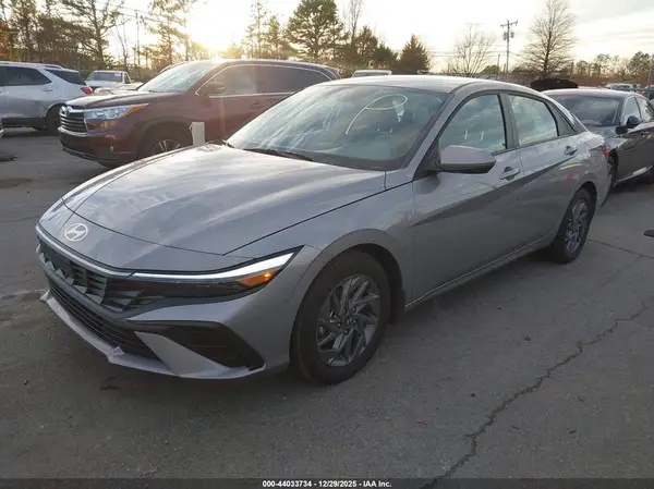 KMHLM4DJ5SU179302 2025 HYUNDAI ELANTRA - Image 2
