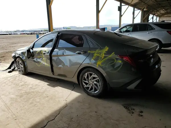 KMHLM4DJ6RU093491 2024 HYUNDAI ELANTRA - Image 2