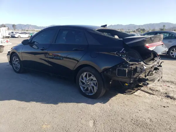KMHLM4DJ6RU096875 2024 HYUNDAI ELANTRA - Image 2