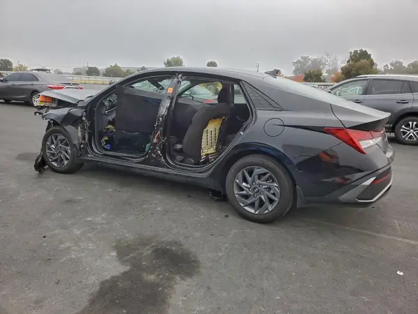 KMHLM4DJ6RU097024 2024 HYUNDAI ELANTRA - Image 2