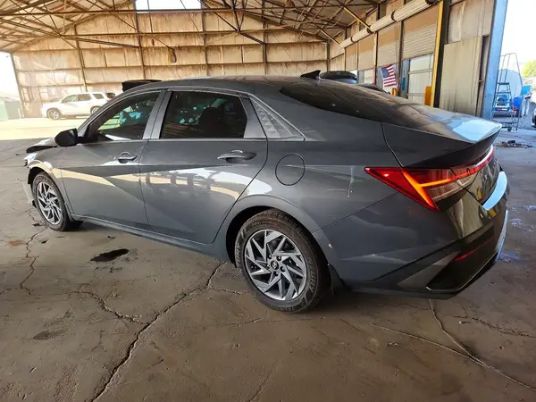 KMHLM4DJ6RU101511 2024 HYUNDAI ELANTRA - Image 2