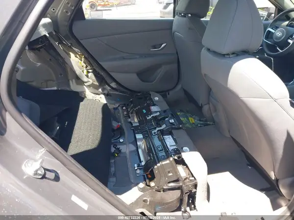 KMHLM4DJ6RU102934 2024 HYUNDAI ELANTRA - Image 8