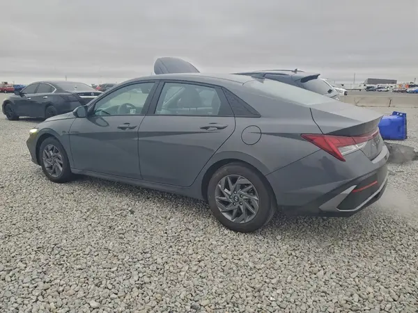 KMHLM4DJ6RU110516 2024 HYUNDAI ELANTRA - Image 2
