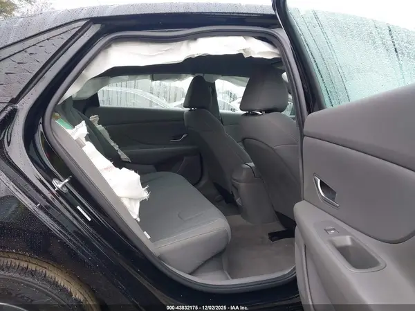 KMHLM4DJ6RU118017 2024 HYUNDAI ELANTRA - Image 8