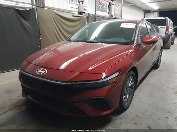 KMHLM4DJ6SU123594 2025 HYUNDAI ELANTRA - Image 2