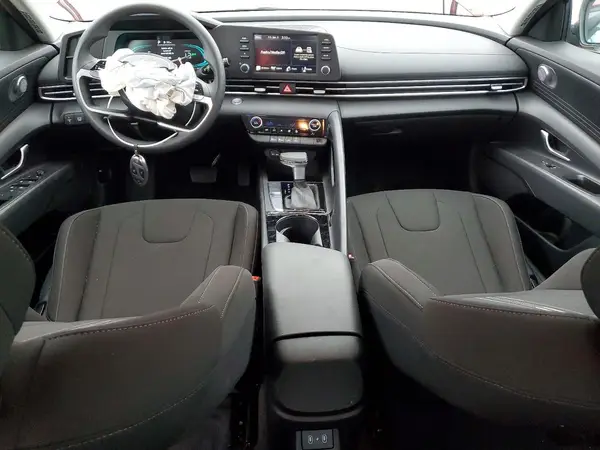 KMHLM4DJ6SU137561 2025 HYUNDAI ELANTRA - Image 8