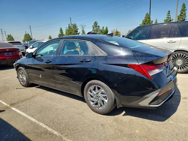 KMHLM4DJ6SU138810 2025 HYUNDAI ELANTRA - Image 2