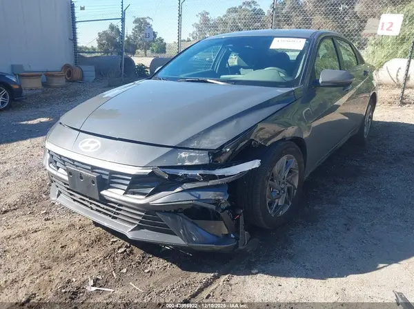 KMHLM4DJ6SU148527 2025 HYUNDAI ELANTRA - Image 2