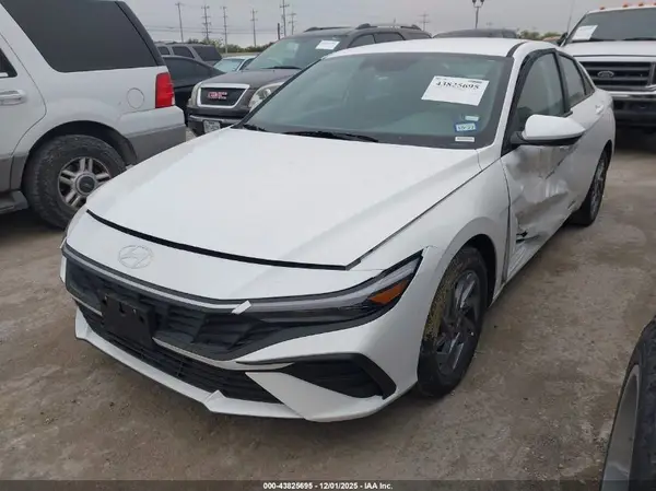KMHLM4DJ6TU186129 2026 HYUNDAI ELANTRA - Image 2
