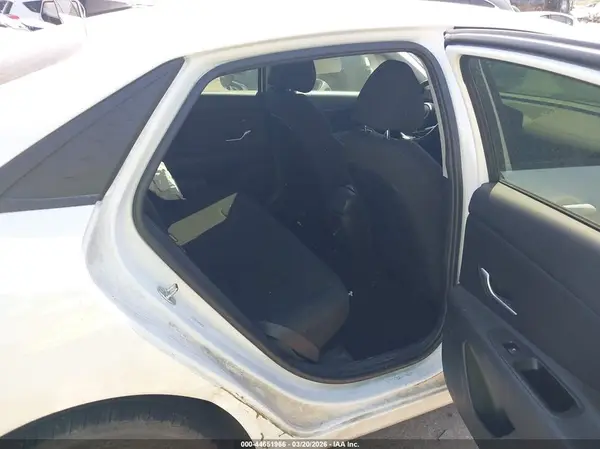 KMHLM4DJ7RU094990 2024 HYUNDAI ELANTRA - Image 8