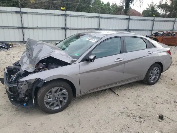 KMHLM4DJ7RU095976 2024 HYUNDAI ELANTRA - Image 1