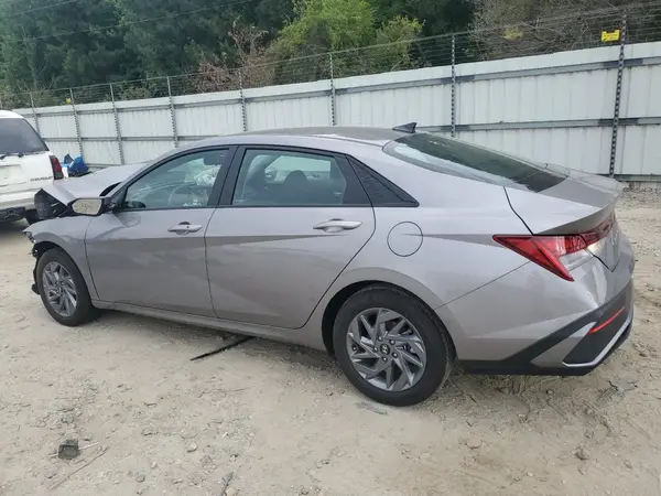 KMHLM4DJ7RU095976 2024 HYUNDAI ELANTRA - Image 2