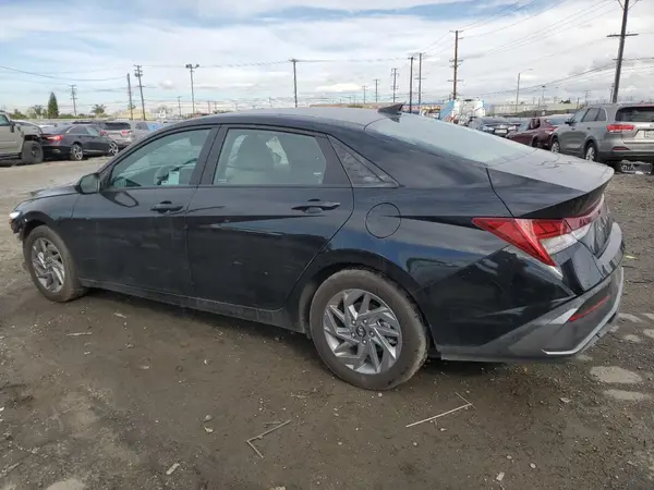 KMHLM4DJ7RU096240 2024 HYUNDAI ELANTRA - Image 2
