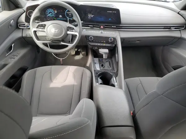 KMHLM4DJ7RU096240 2024 HYUNDAI ELANTRA - Image 8