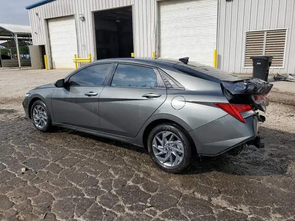 KMHLM4DJ7RU096514 2024 HYUNDAI ELANTRA - Image 2