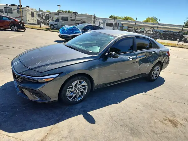 KMHLM4DJ7RU096920 2024 HYUNDAI ELANTRA - Image 1