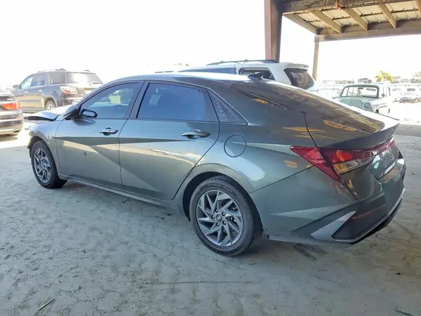 KMHLM4DJ7RU097064 2024 HYUNDAI ELANTRA - Image 2