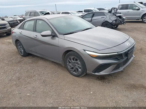 KMHLM4DJ7RU103994 2024 HYUNDAI ELANTRA - Image 1