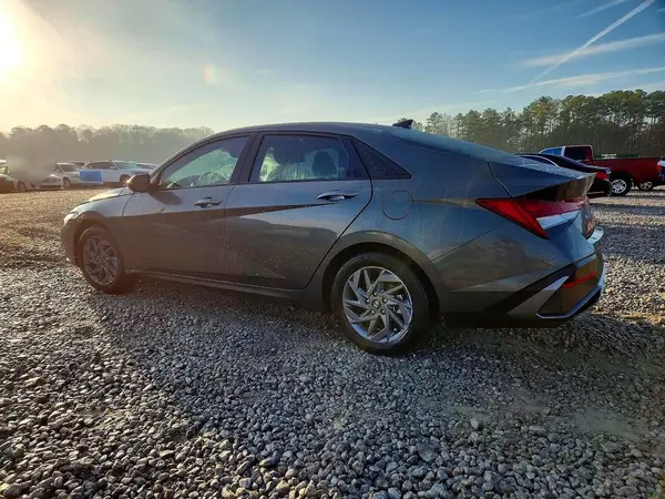 KMHLM4DJ7RU111352 2024 HYUNDAI ELANTRA - Image 2
