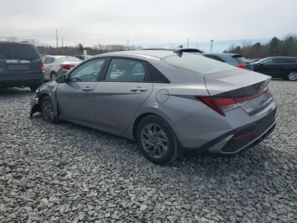 KMHLM4DJ7RU113134 2024 HYUNDAI ELANTRA - Image 2