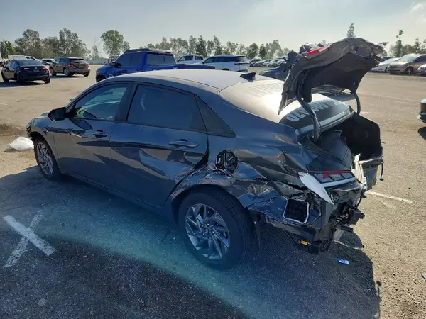 KMHLM4DJ7RU113358 2024 HYUNDAI ELANTRA - Image 2