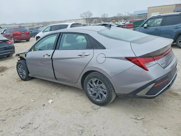 KMHLM4DJ7SU126438 2025 HYUNDAI ELANTRA - Image 2