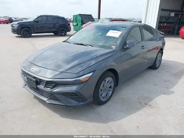 KMHLM4DJ7SU129078 2025 HYUNDAI ELANTRA - Image 2