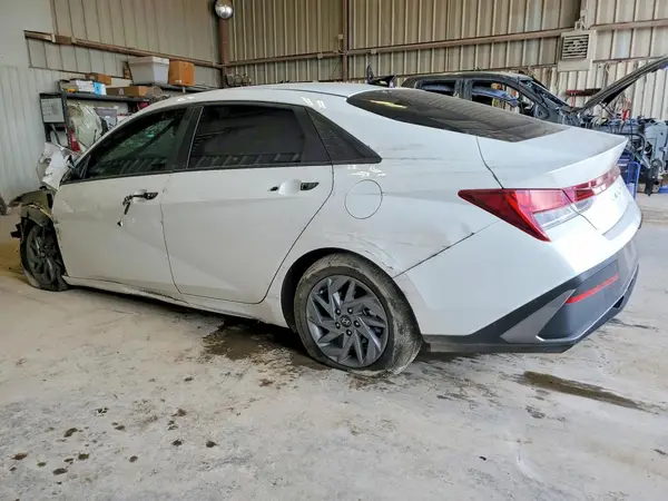 KMHLM4DJ7SU131090 2025 HYUNDAI ELANTRA - Image 2